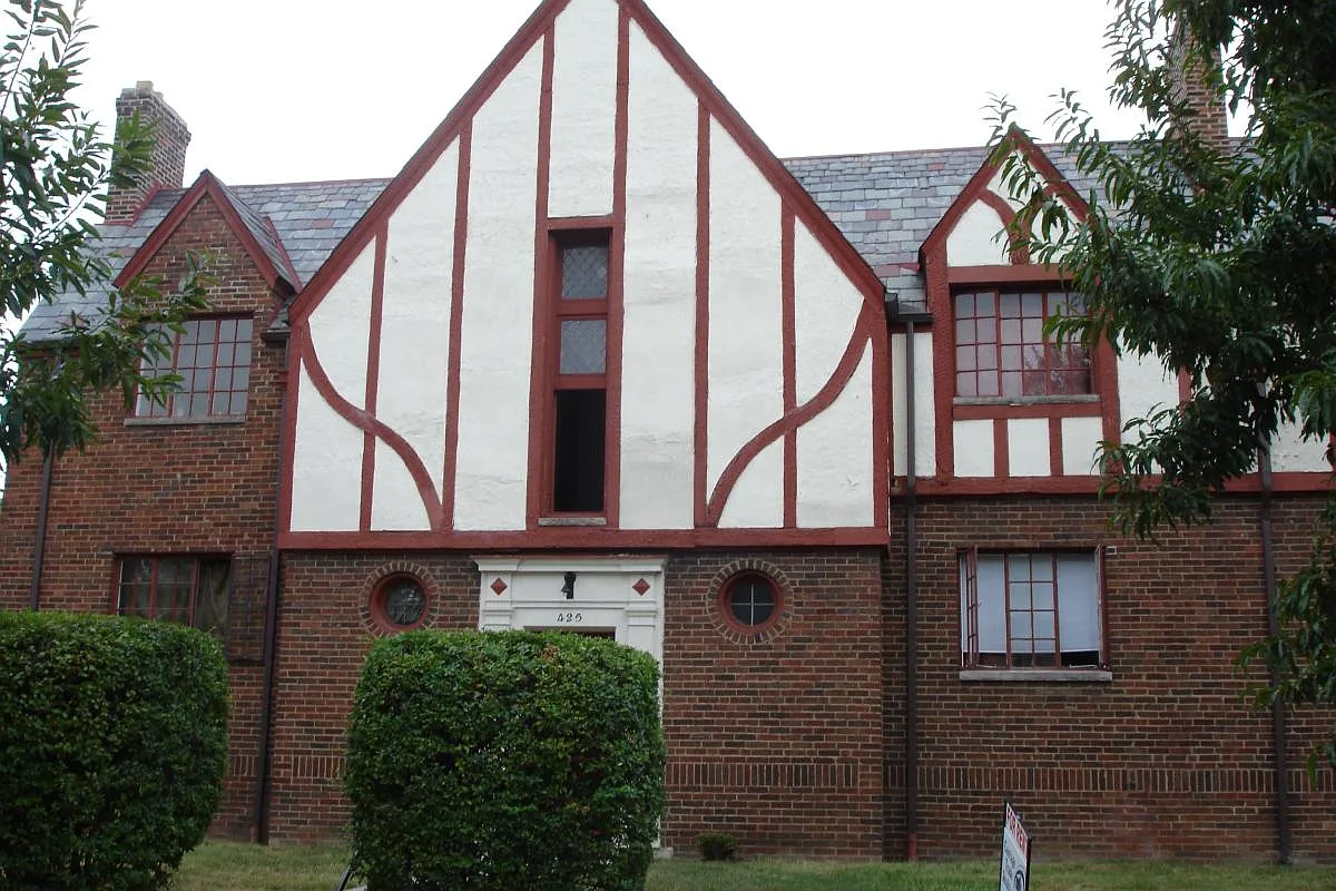 1 bed, $795 — Photo 1
