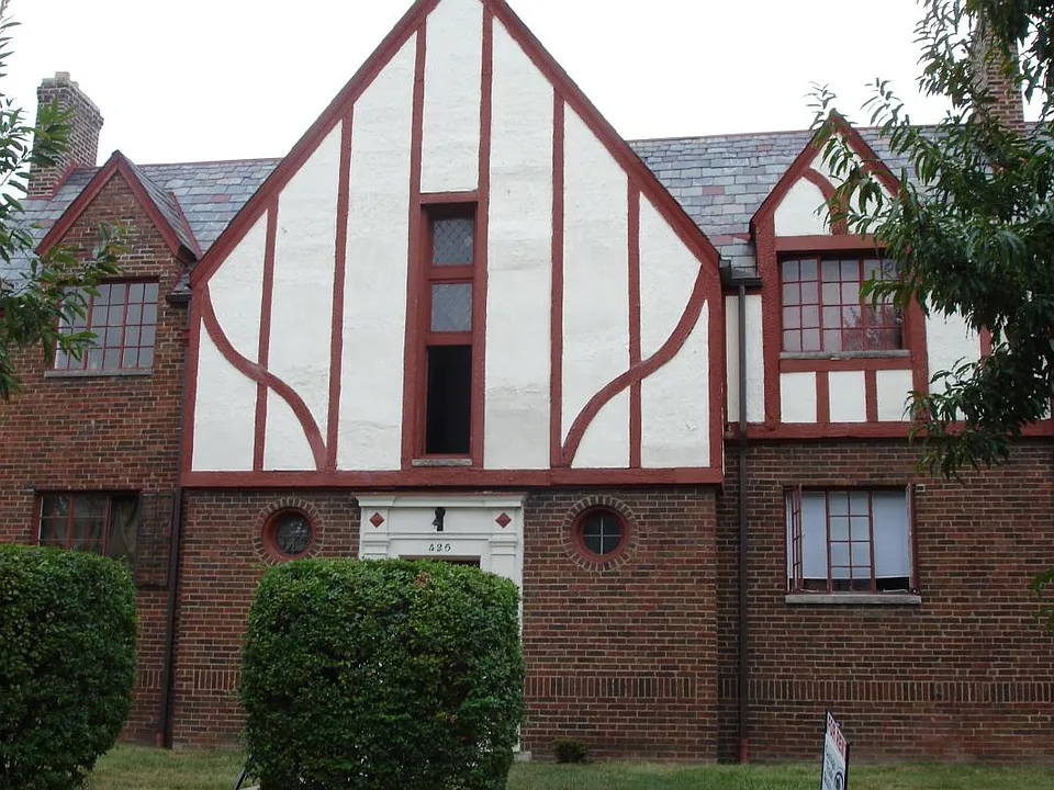 425 Rhoads Ave #C