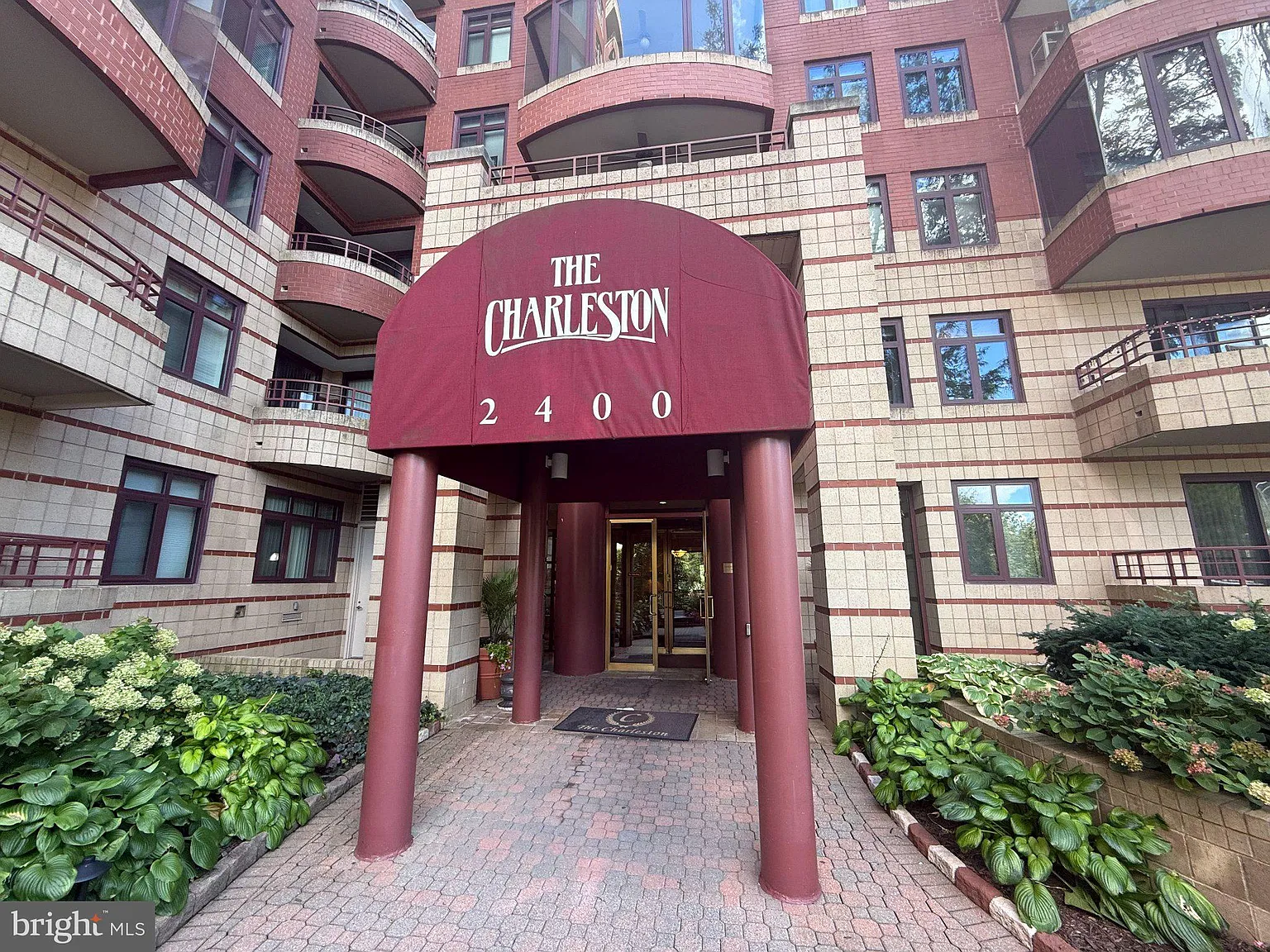 1 bed, 1.0 bath, 760 sqft, $2,450 — Photo 3