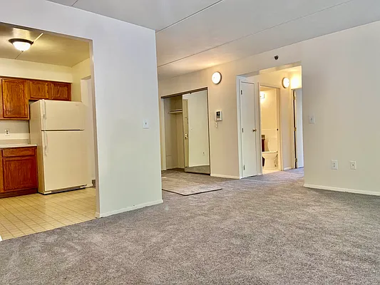 Rented by J Misrahi Realty Corp | media 28