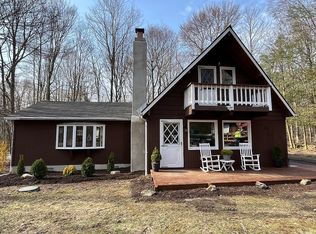 22 Timbertop Trl, Newfoundland, PA 18445