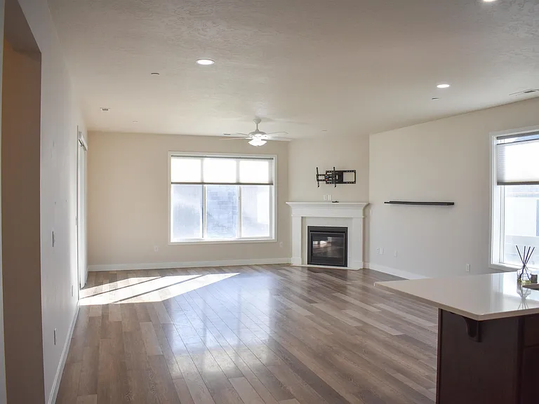 4879 Smitty Dr — Photo 9