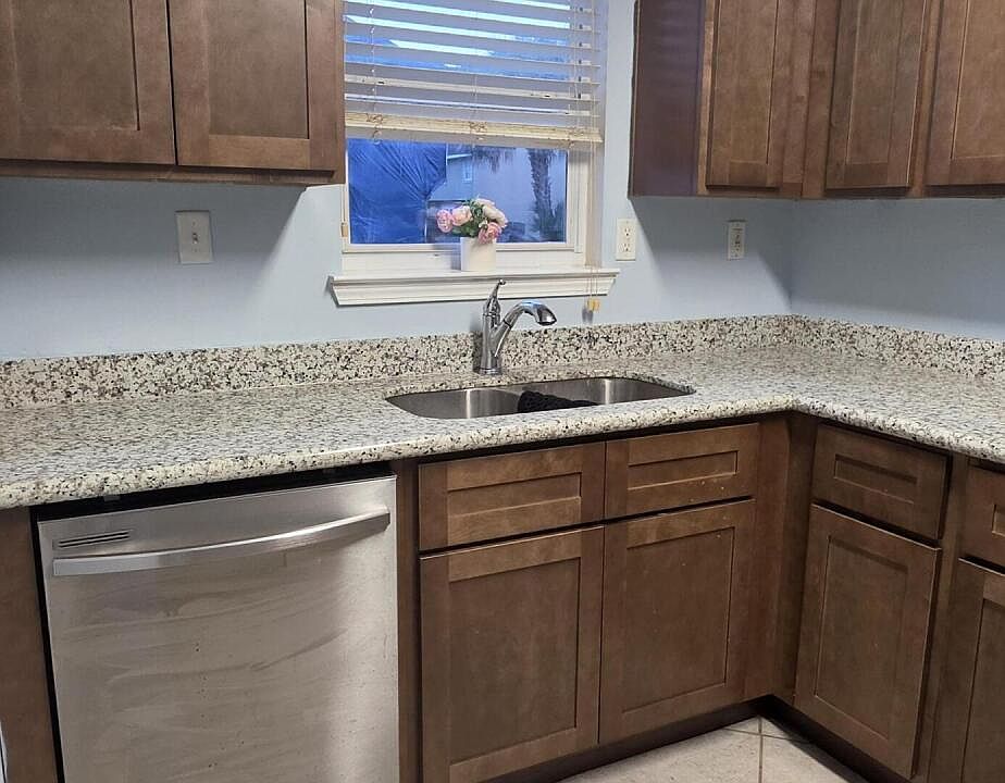 1st image of 1625 Martin Bluff Rd APT 39
