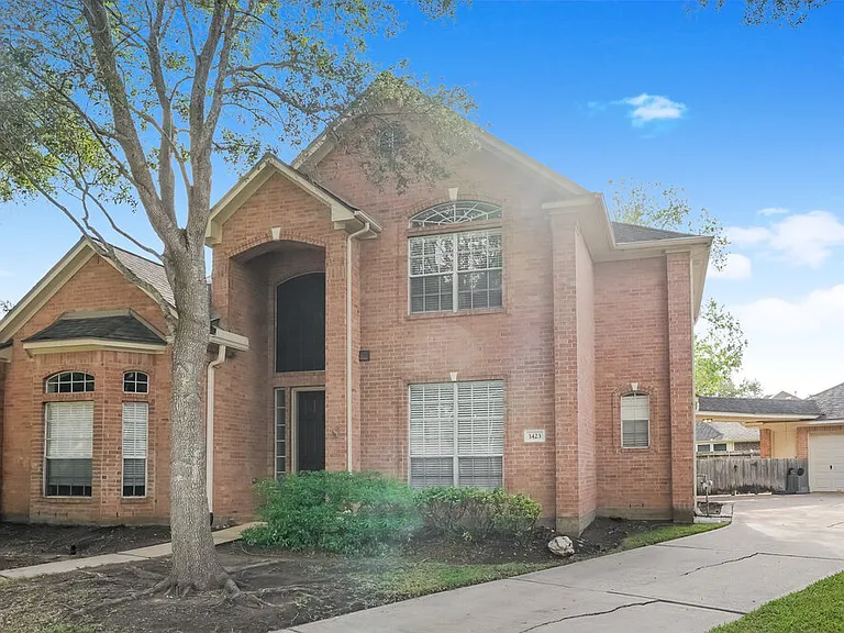 1423 Tilman Dr — Photo 4