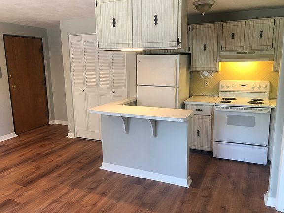 5th image of 255 Medford St APT 6