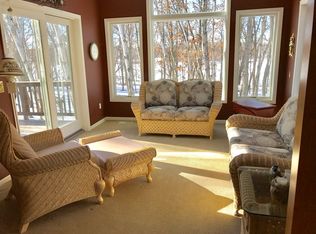 10221 Stony Creek Dr, Woodbury, MN 55129