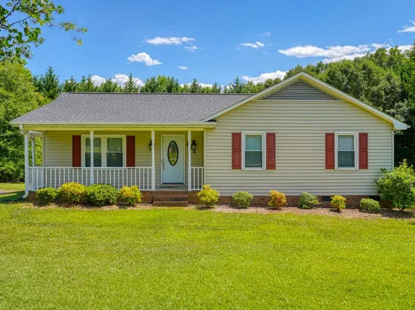 132 Tram Rd, Cowpens, SC 29330