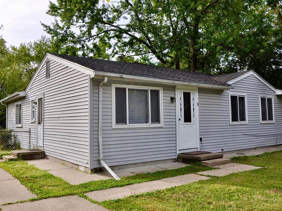 1st image of 8 Lucerne Ct