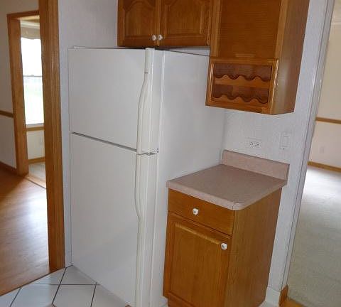 4th image of 336 Meadowside Ct