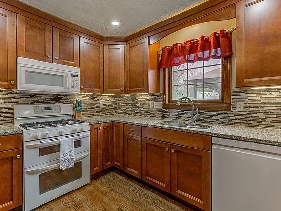 5th image of 4384 Squaw Valley Dr