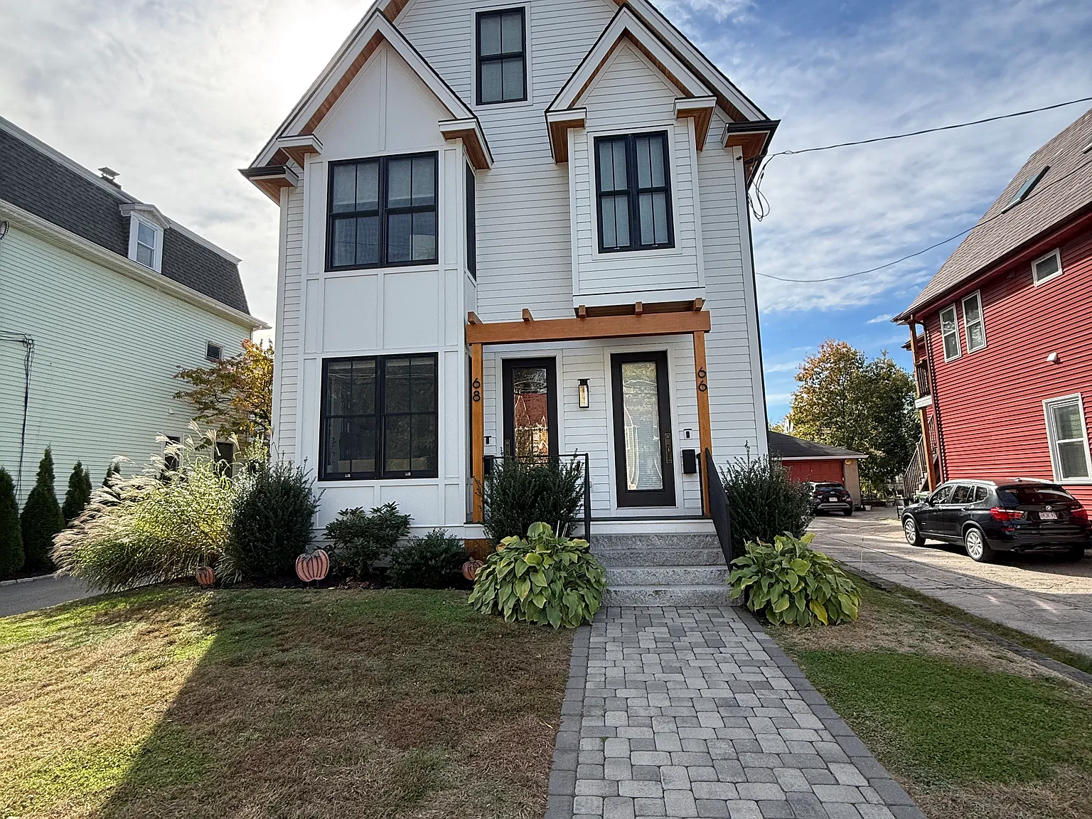 2 bed, 1200 sqft, $4,100 — Photo 1