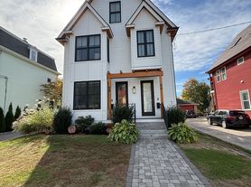 66-68 Morse St, Watertown, MA