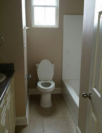 3rd image of 5317 Wickfield Dr #B