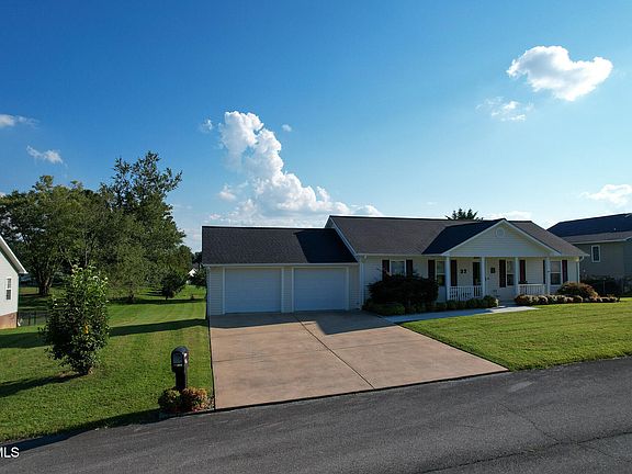 2nd image of 37 Fairview Ridges Dr