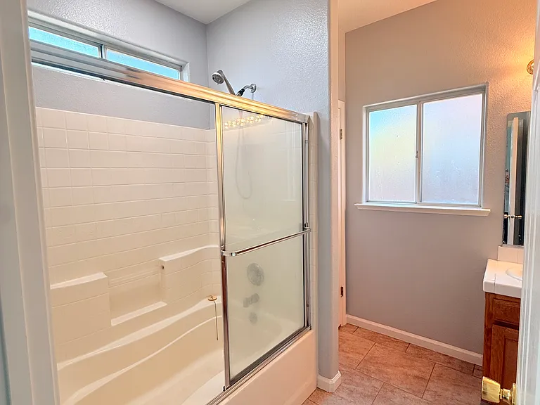1786 Gibson Ave — Photo 12