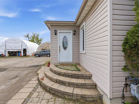 5th image of 2934 Baker Rd