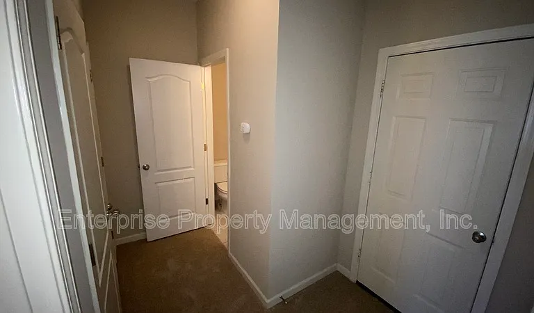 10204 Sutton Ridge Ln — Photo 14