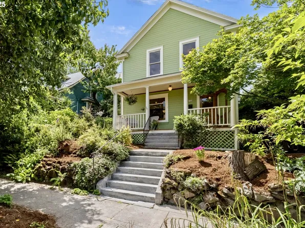 2346 SE Woodward St, Portland, OR 97202