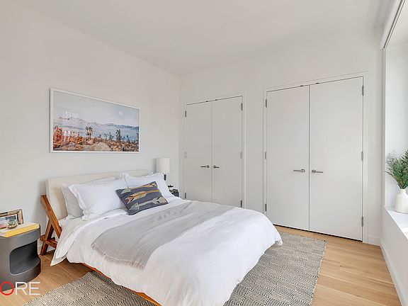 5th image of 211 W 29th St APT 21A
