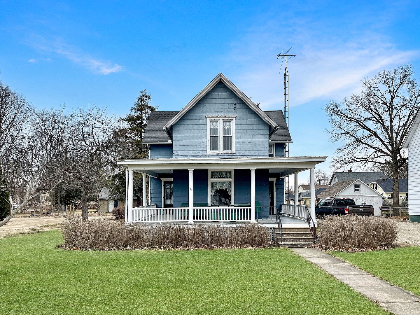 317 W Peru St, Princeton, IL 61356 Zillow