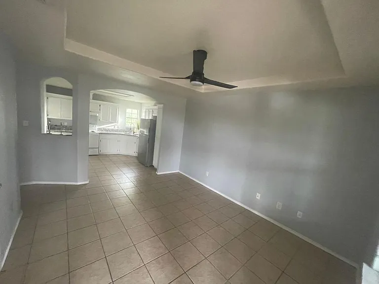 1301 N Sal St #4 — Photo 11
