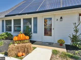 2 Crestwood Rd, Levittown, PA 19057