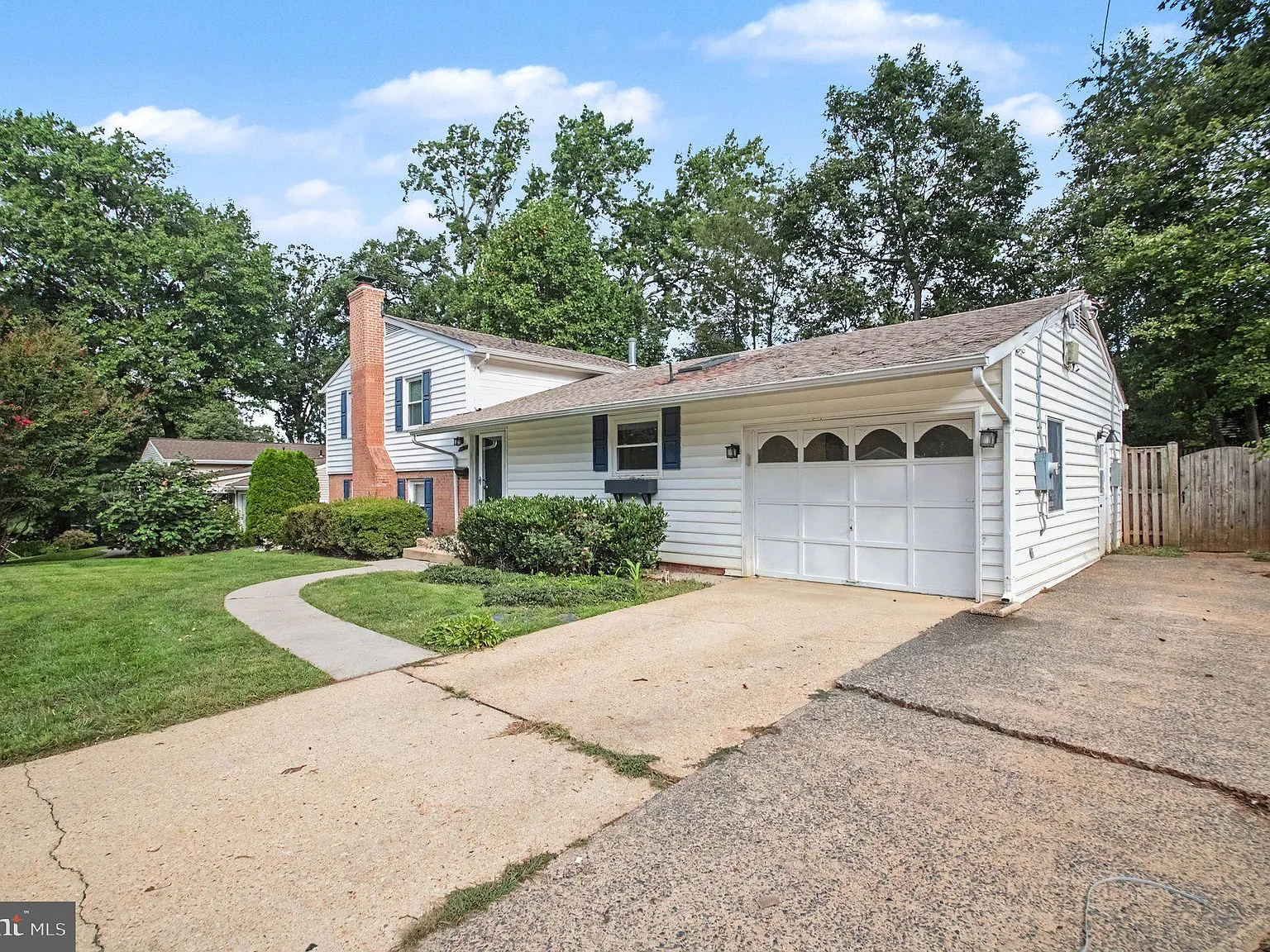 4 bed, 3.0 bath, 1578 sqft, $3,800 — Photo 2