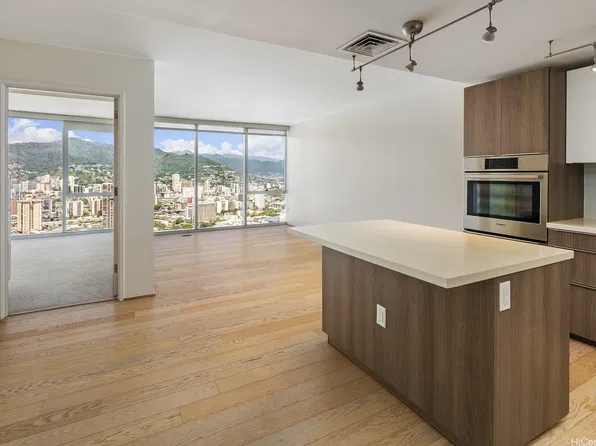888 Kapiolani Blvd #4312, Honolulu, HI 96813