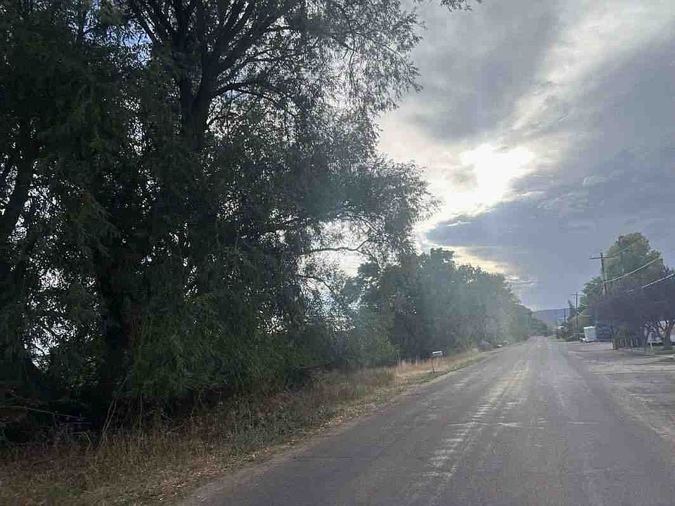 2nd image of 3230 W 2000 N