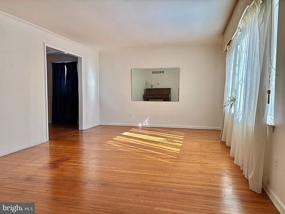 5th image of 145 Hidden Hills Rd