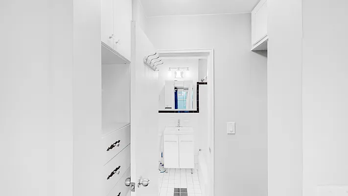 Rented by Keller Williams NYC | media 8