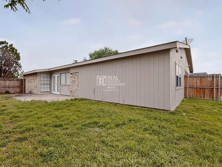 5217 Aberdean Trl — Photo 36