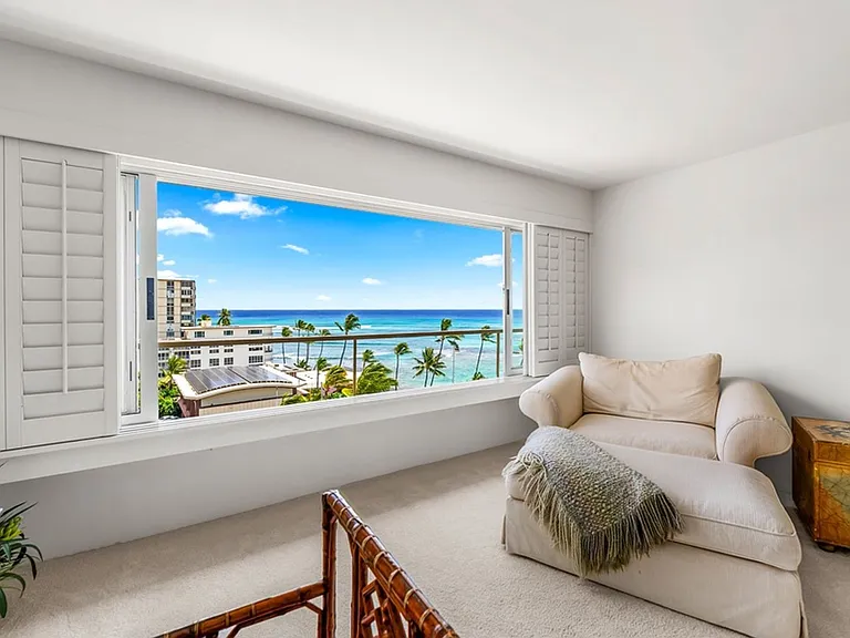 2895 Kalakaua Ave #805 — Photo 35