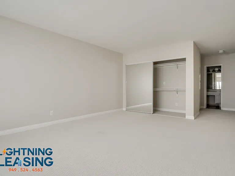 815 S Shenandoah St #302 — Photo 15