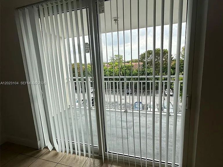 6930 Miami Gardens Dr #1-408 — Photo 4