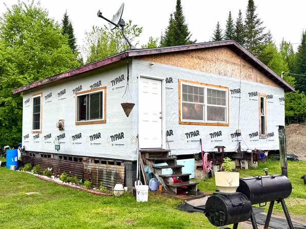 2132 VT Route 105, Bloomfield, VT 05905