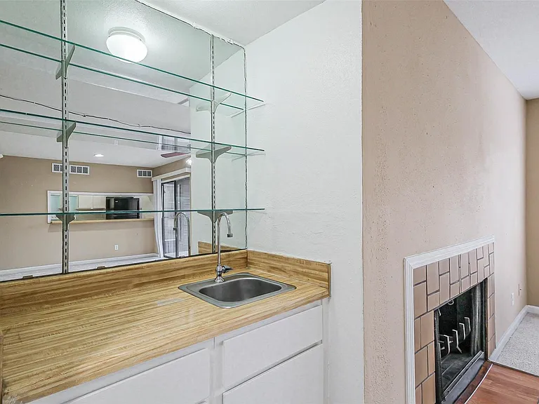 6633 W Airport Blvd #807 — Photo 5