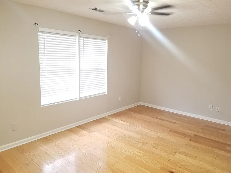 686 Morrow Rd — Photo 11