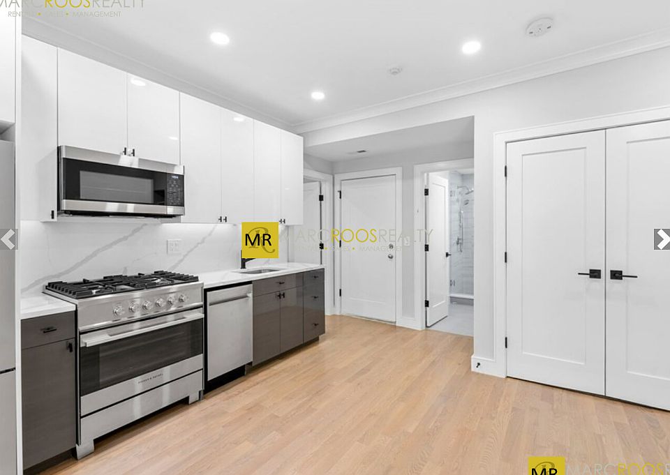 2nd image of 535 Newbury St #4