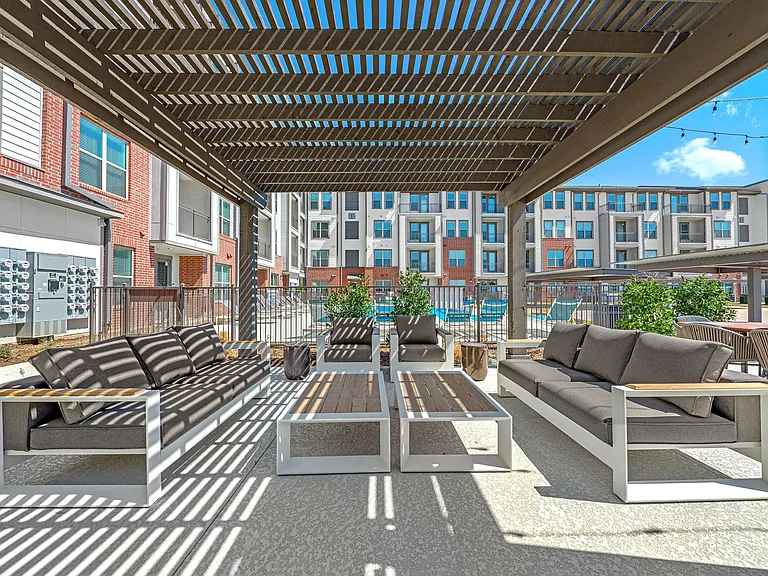 The Luxe at Las Colinas - Adult Active Living — Photo 15