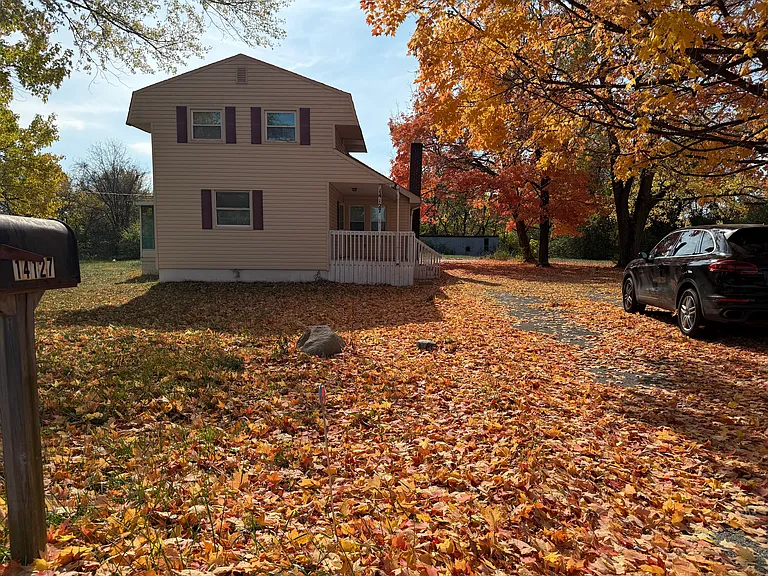 14127 Palmer Rd SW — Photo 1