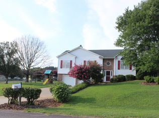 1358 Pear Dr, Conover, NC 28613