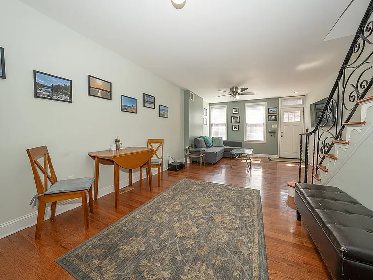 1916 S Alder St — Photo 12