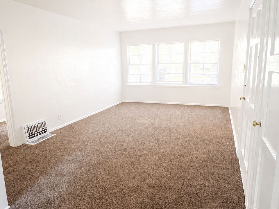 1st image of 4548 California Ave #4548