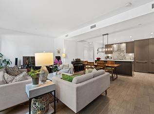 1055 Ridgewood Dr #103, North Vancouver, BC V7R0A6