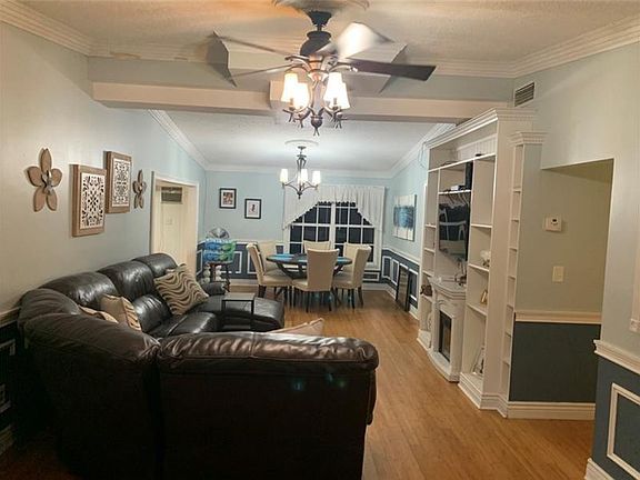 3rd image of 5546 Lakewood Circle Unit E