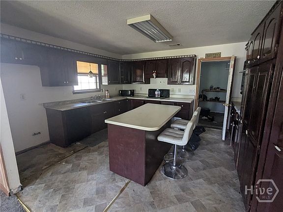 3rd image of 2141 Alaska Street