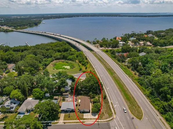 2900 Shore Dr, Safety Harbor, FL 34695