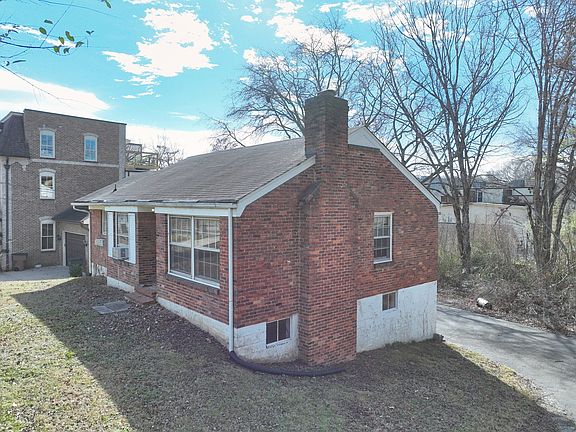 4th image of 2931 Sharon Hill Cir