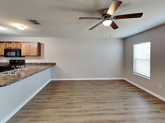 4th image of 312 Fern Ct